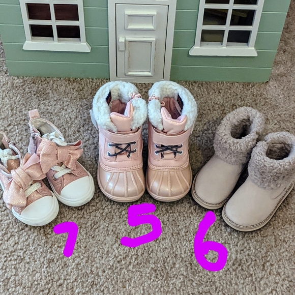 Mini melissa's, jacadi, Janie and Jack, Ugg, Freshly Picked, Zara's, panache kid - Picture 7 of 13